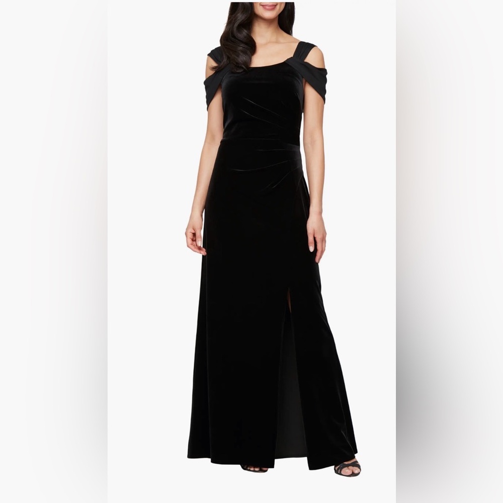 Alex Evenings Cold Shoulder Velvet Gown Size:12 $199